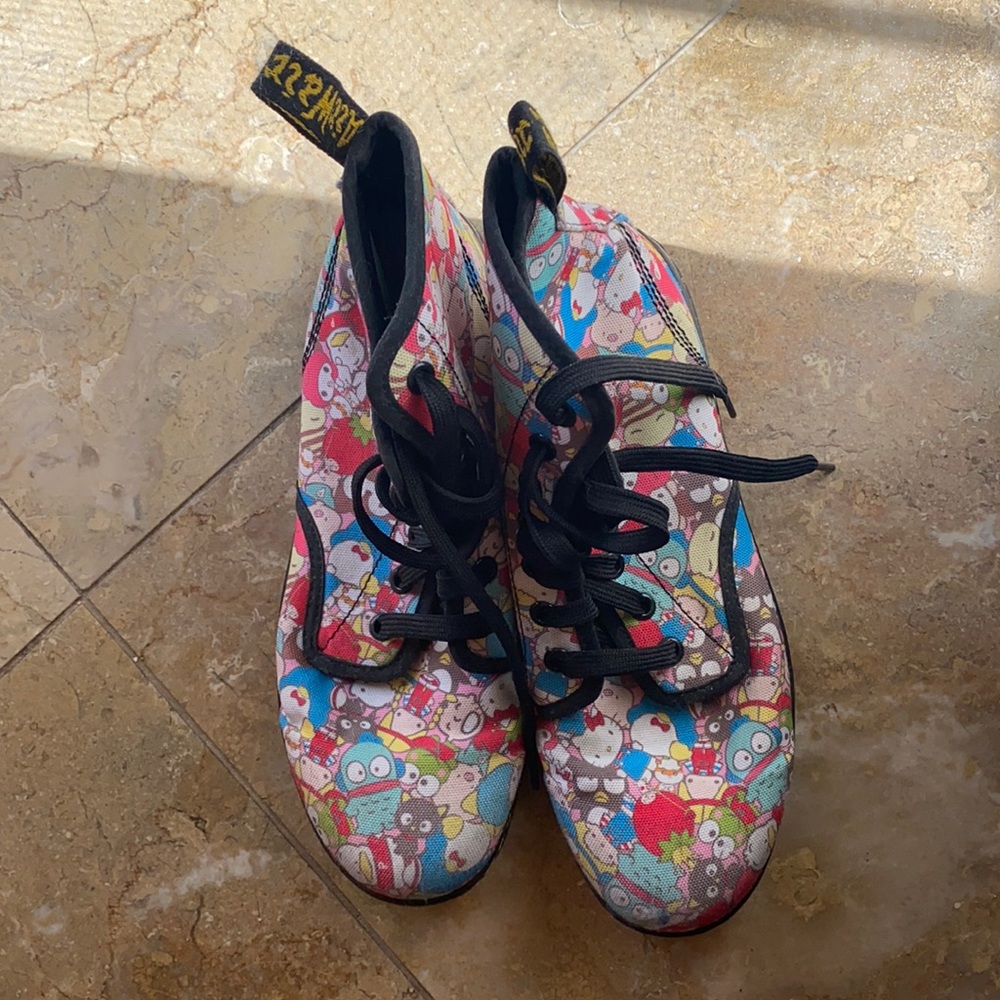 Sanrio Limited Docs 💓
